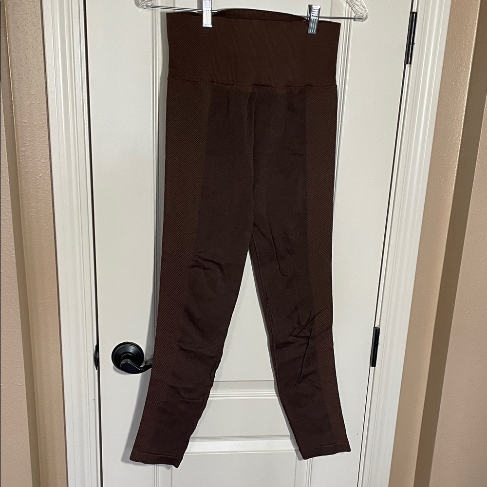 All in Motion Brown Leggings